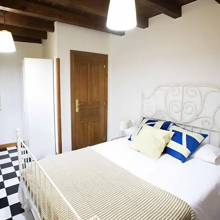 Casa Rural Gallu Juancho Country house Gobiendes